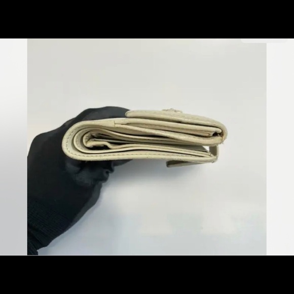 Gucci bifold credit card coin wallet - Picture 6 of 10